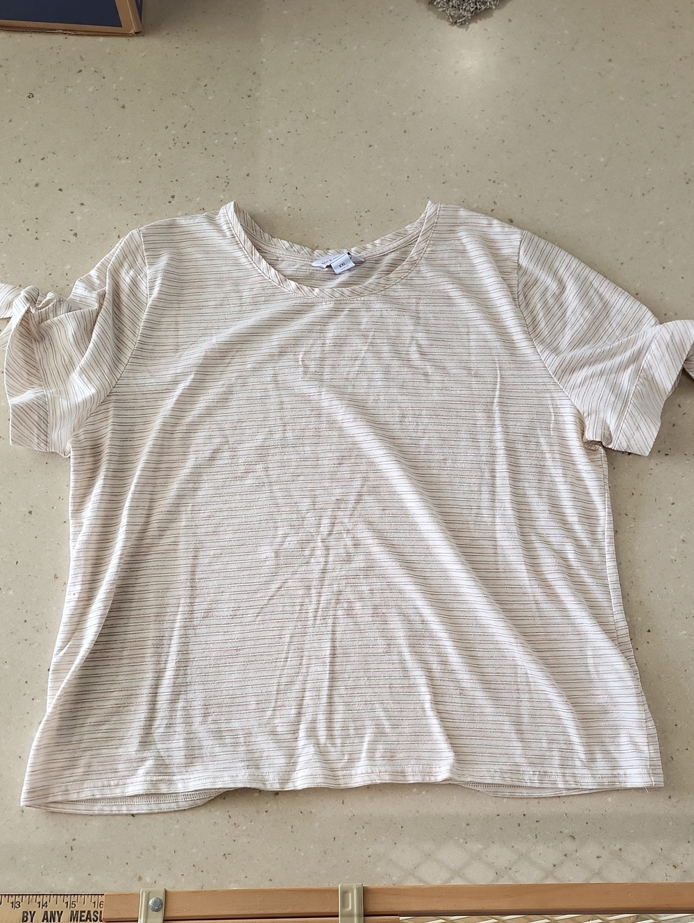 Liz Claiborne Cream and Gold Striped Short Sleeve Top